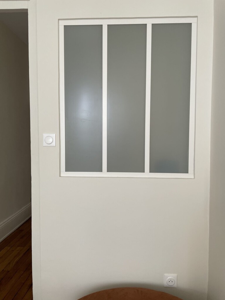 Fenêtre atelier intégrée dans la cloison, Lyon 7